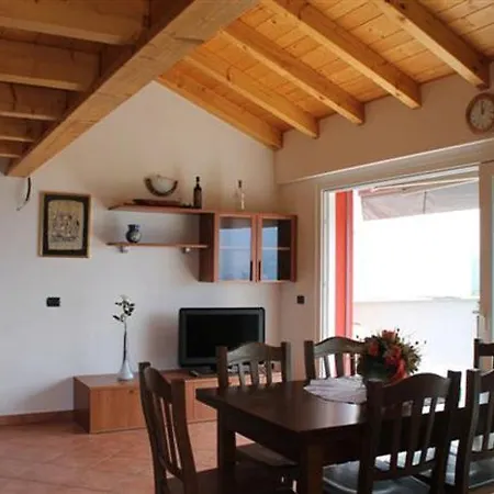 Ferienwohnung Residenza Roggiolo Luino Exterior foto